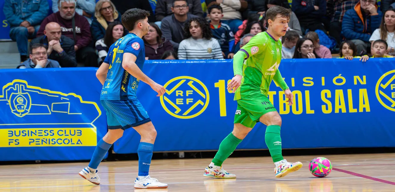 Festival de goles en el Juan Vizcarro: El Peñíscola se impone al Palma Futsal en un duelo trepidante (7-6)
