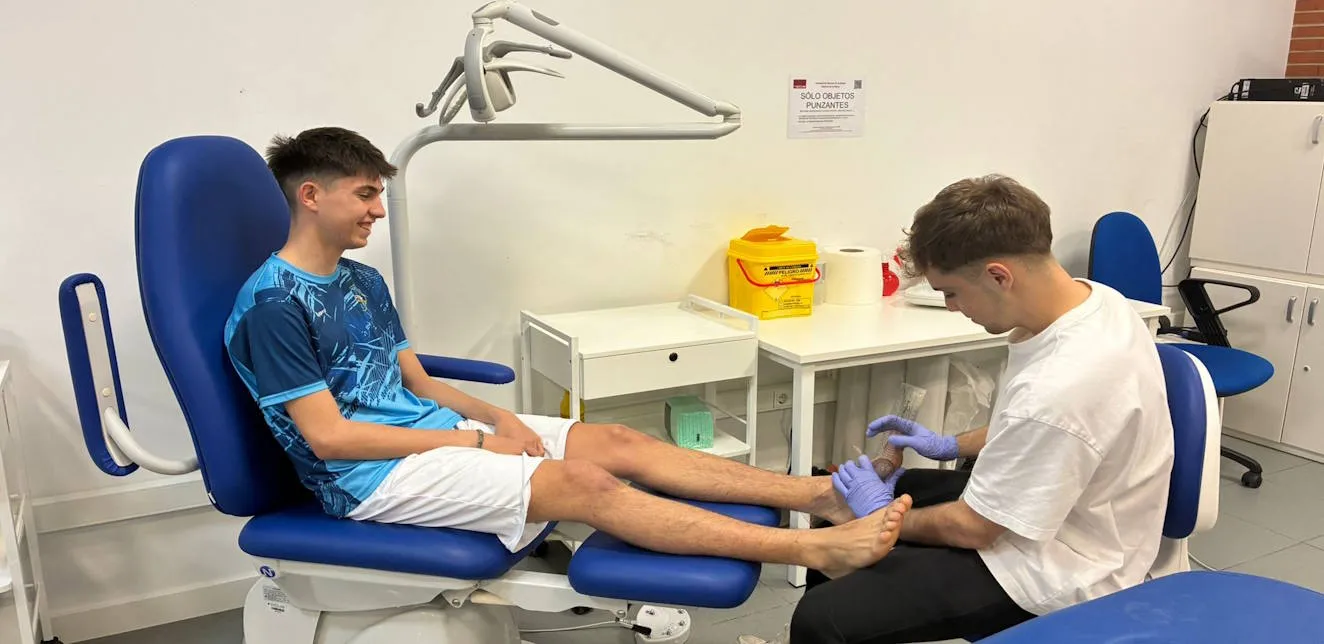 El Fútbol Sala Talavera y la UCLM comparten un estudio de valoración biomecánica de los jugadores
