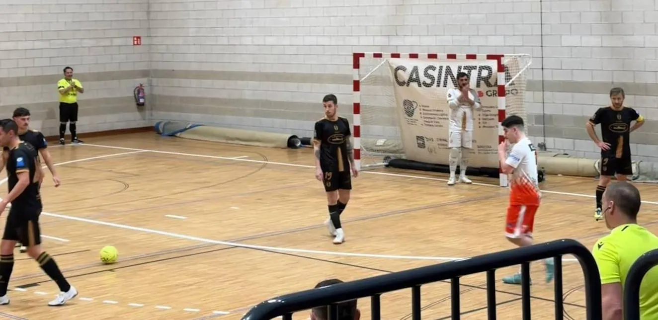 Un vendaval de tres minutos otorga la victoria al Gijón Playas ante un combativo El Franco F.S.