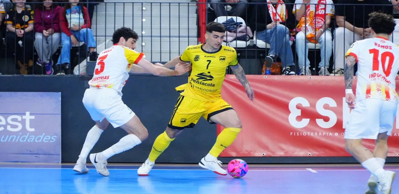 Industrias Santa Coloma golea al Servigroup Peñíscola (6-1) y se asegura el 'gol-average'