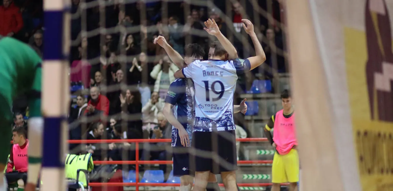El Entreparéntesis Enertel FS Talavera adelanta a la noche de este viernes su vital duelo ante Ciudad de Torrejón