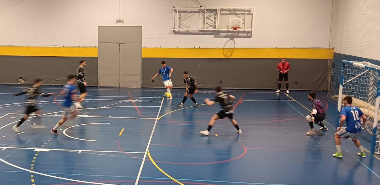 Olor a sangre en el Jardín de Cantos: Avilés Sport y Racing de Mieres miden sus rachas