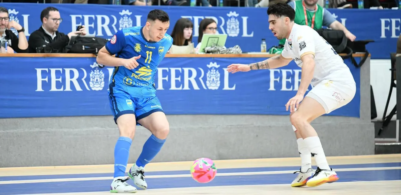 Locura en A Malata: O Parrulo Ferrol tumba al Peñíscola sobre la bocina (2-1)