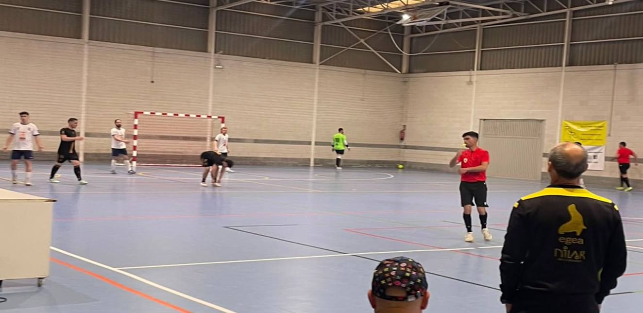 La muralla de Piloña resiste la rebeldía de un valiente conjunto del occidente