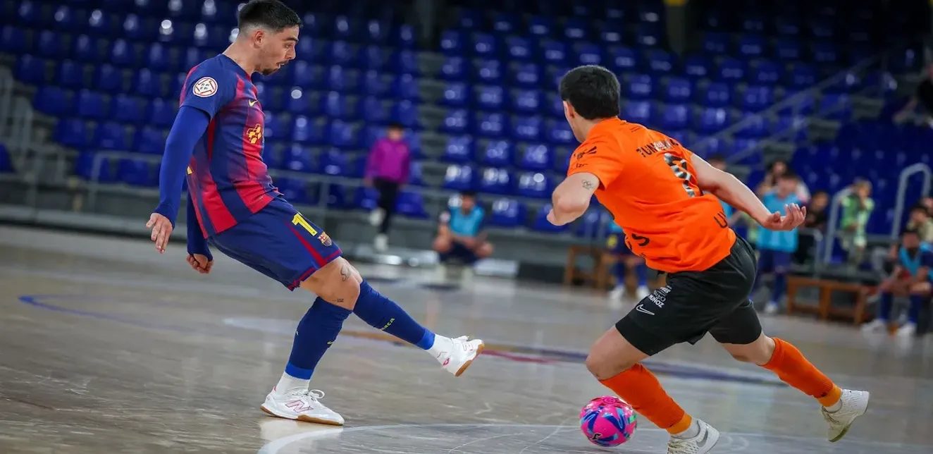 El Barça exhibe su pegada en el segundo tiempo para golear al Ribera Navarra y blindar el liderato (8-4)