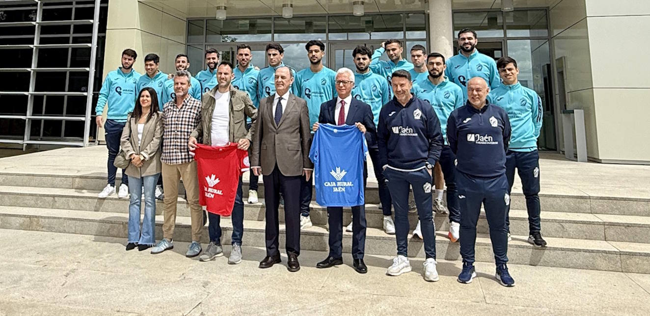 Caja Rural de Jaén recibe a la plantilla y directiva del Avanza Jaén Paraíso Interior FS