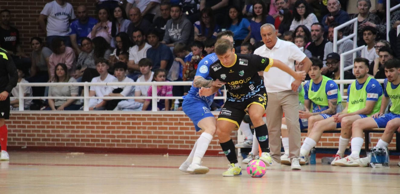 La gloria a cuarenta minutos: El Ejido y Wanapix se disputan el ascenso directo en la jornada final