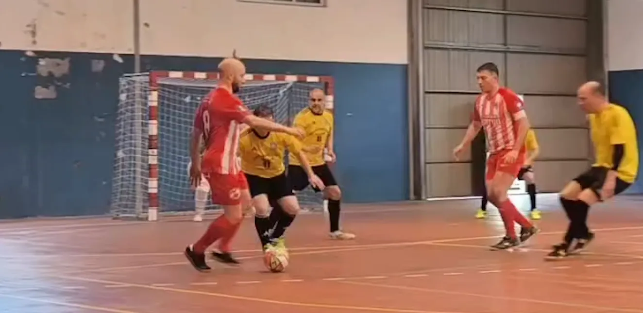 Batalla sin tregua a tres bandas: FutSal Mieres, Deportivo Laviana B y Teverga se juegan la gloria y el ascenso