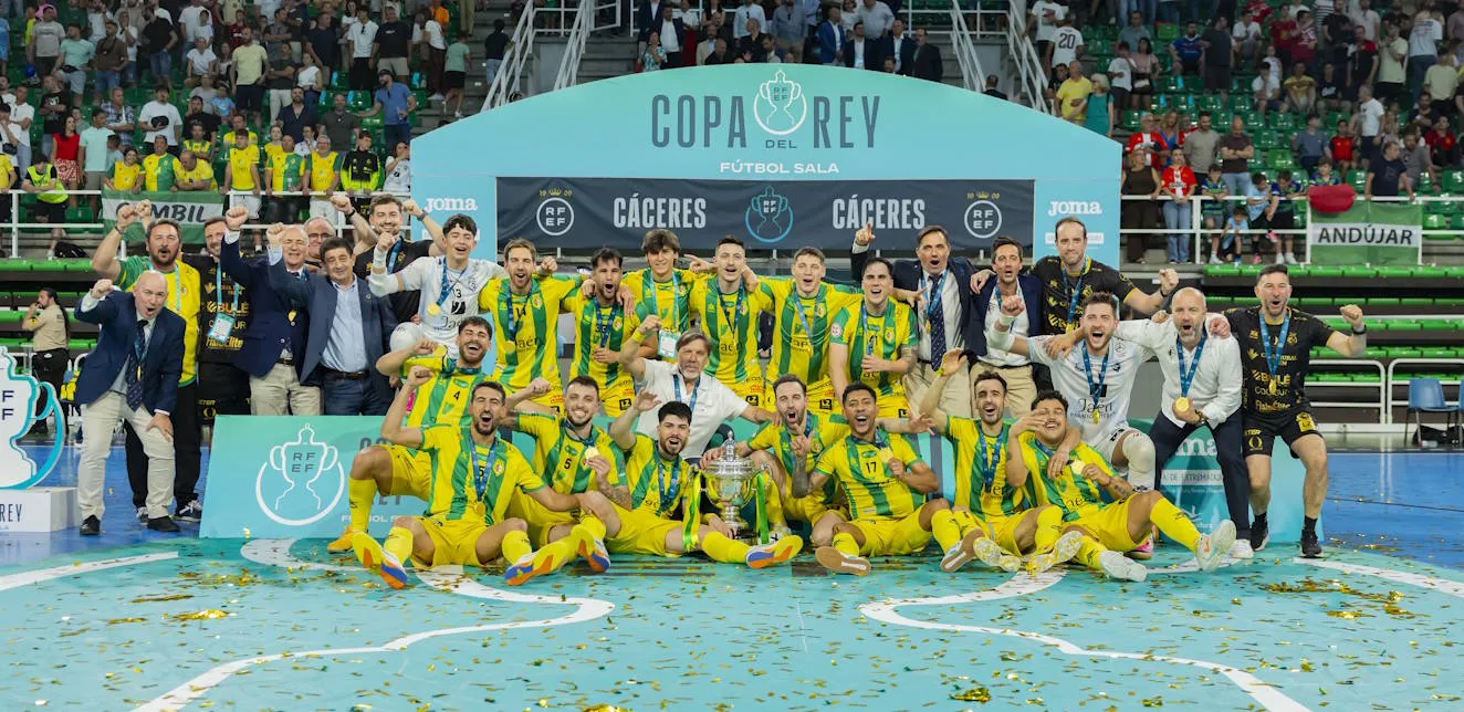 ¡A la quinta va la vencida! El Jaén Paraíso Interior se corona campeón de su primera Copa del Rey (3-5)