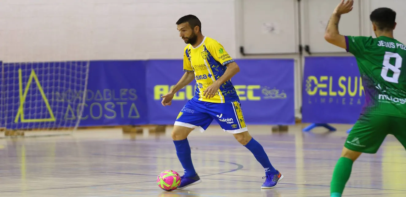 Guille Wallace renueva con el CD Virgili Cádiz hasta 2027