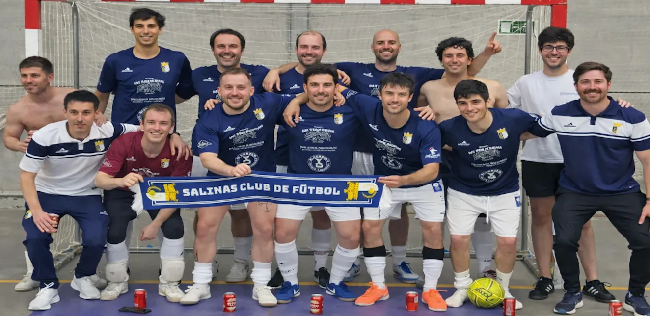 El Salinas C.F. arrolla al Monsacro Mostayal con una goleada de campeonato para levantar el título de Primera Asturfutsal