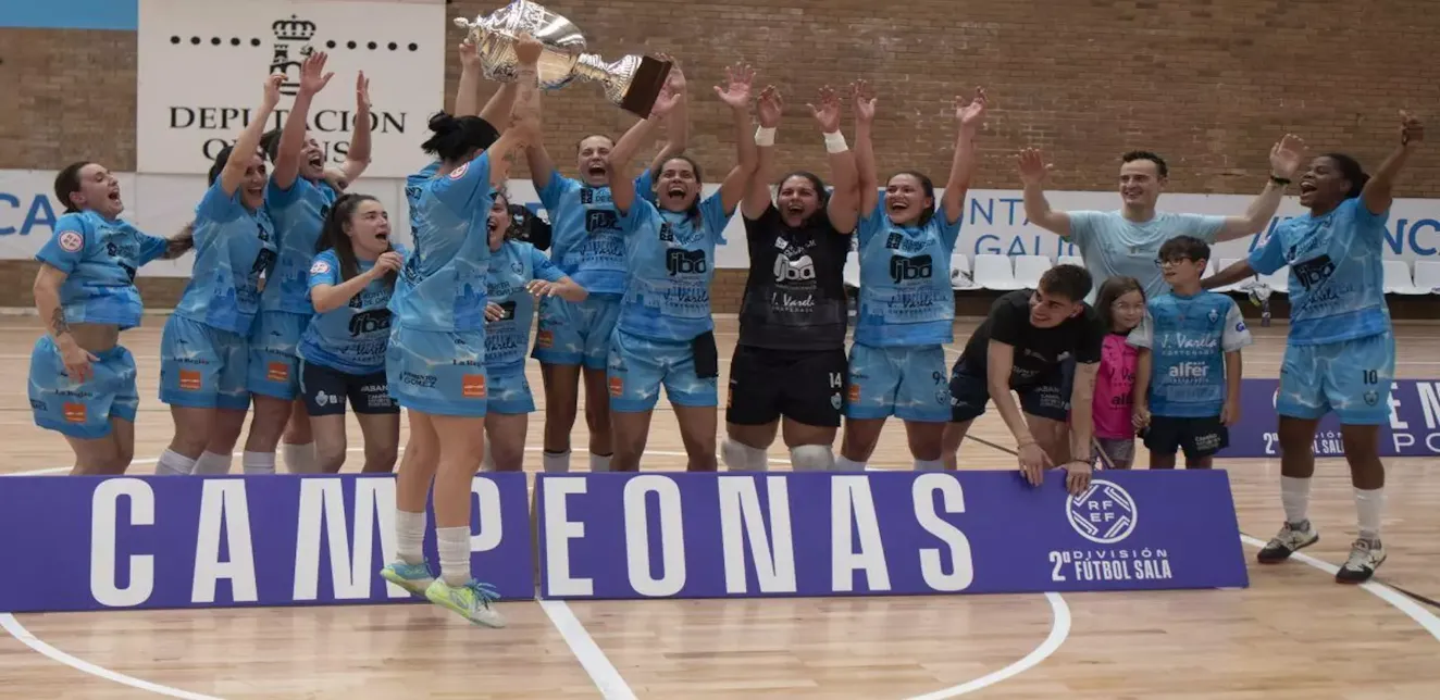 El Estrela Futsal tira de pegada y sella su billete a la máxima categoría