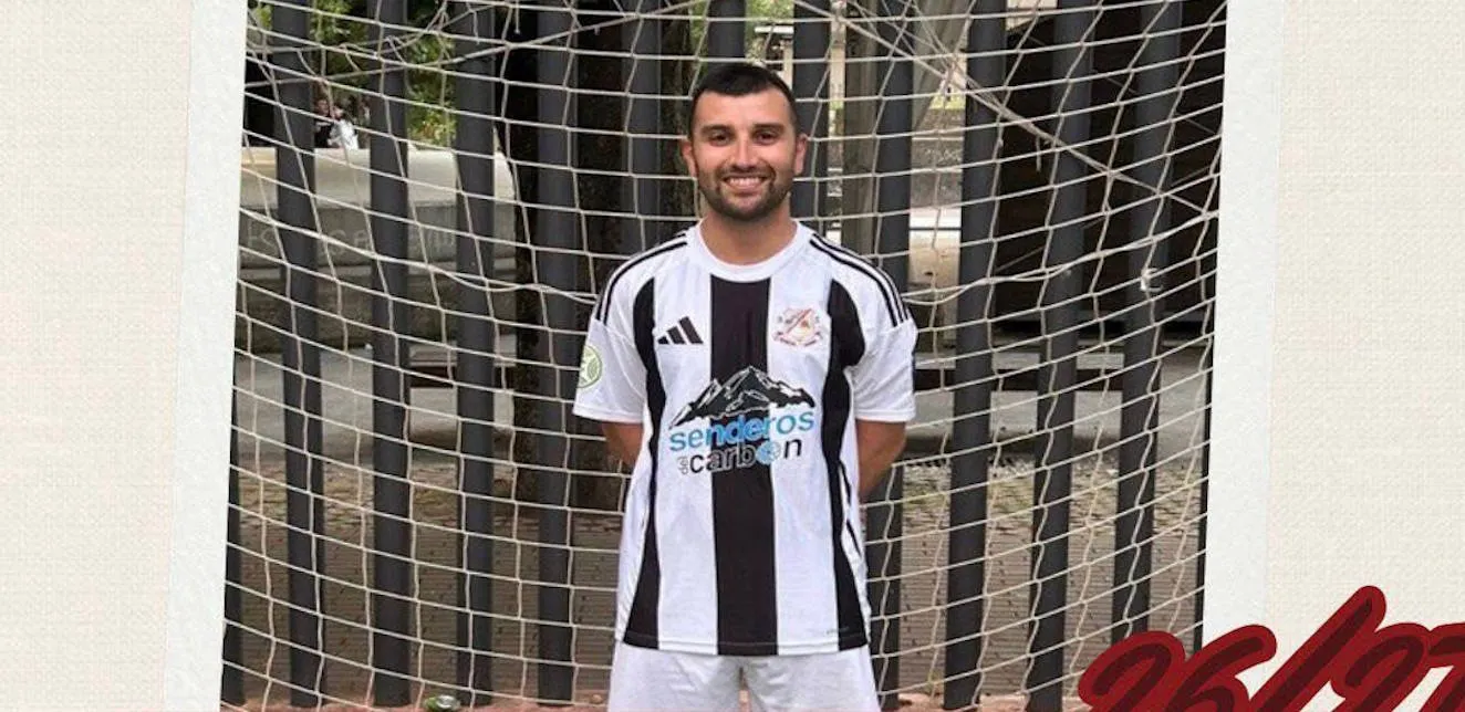 El Deportivo Laviana apuntala su proyecto en Tercera División con la renovación del cuerpo técnico y los primeros movimientos de plantilla